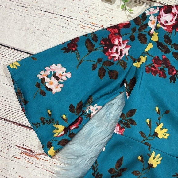 Zara Satin Royal Blue Floral Bell Sleeve Blouse - Picture 7 of 9